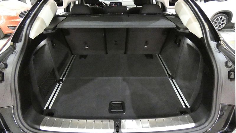 BMW X4 • 2019 • 94,349 km 12