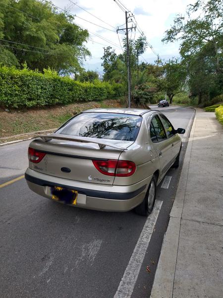 Renault Mégane • 2001 • 185,000 km 15
