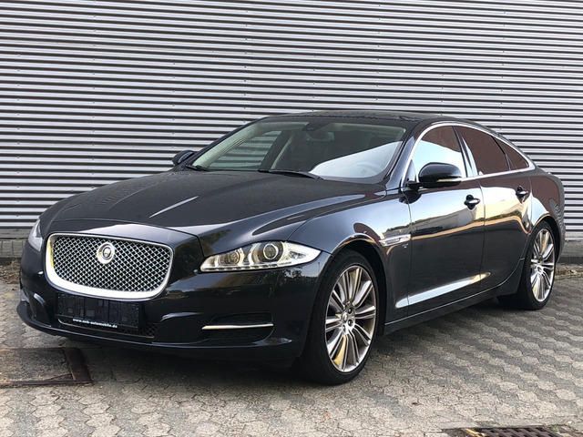 Jaguar XJ • 2013 • 65,397 km 2