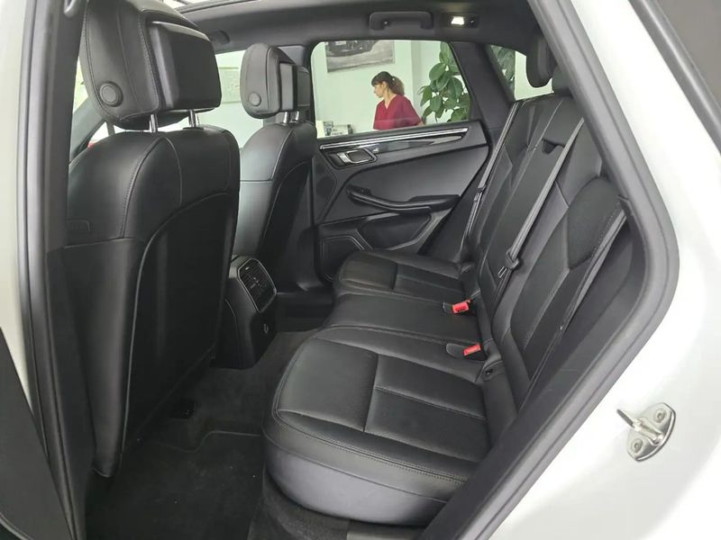 Porsche Macan • 2019 • 95,581 km 5