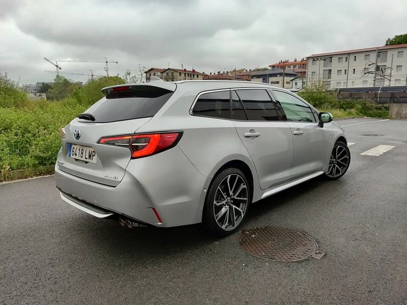 Toyota Corolla Hybrid • 2021 • 93,000 km 5