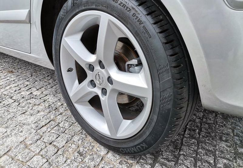 Opel Astra • 2007 • 84,000 km 4