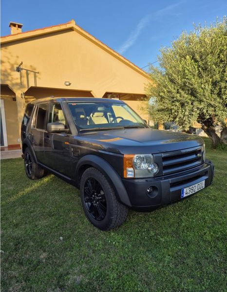 Land Rover Discovery • 2006 • 250,000 km 1
