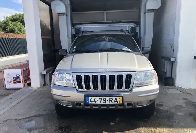 Jeep Grand Cherokee • 2001 • 185,000 km 2