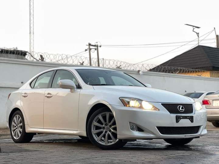 Lexus IS 250 C • 2008 • 145 km 10