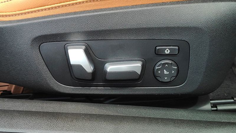 BMW 4 Series • 2022 • 18,100 km 10