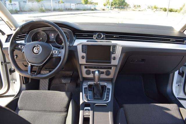 Volkswagen Passat • 2016 • 212,000 km 9