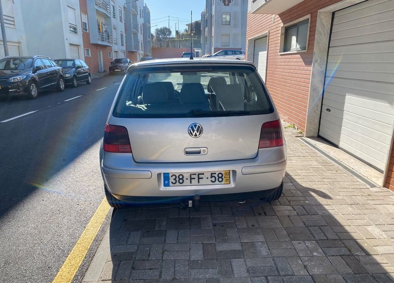 Volkswagen Golf • 2002 • 157,000 km 4