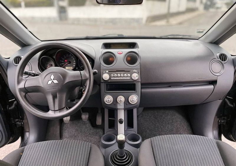 Mitsubishi Colt • 2008 • 200,000 km 3