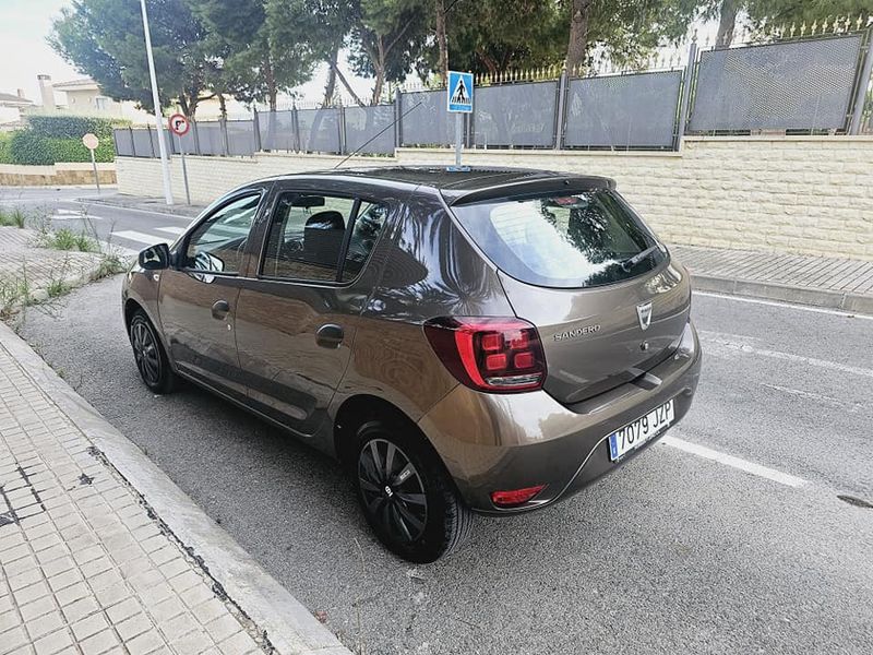 Dacia Sandero • 2017 • 110,000 km 6