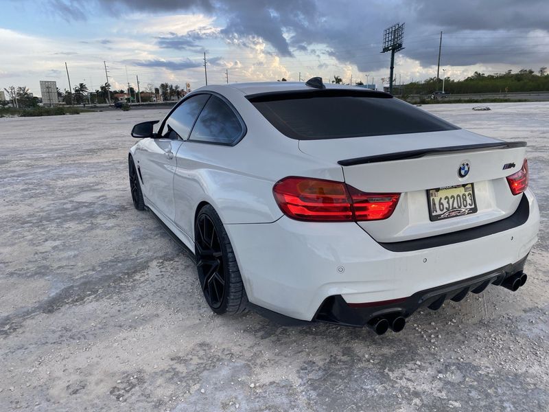 BMW M4 • 2014 • 30,000 km 17