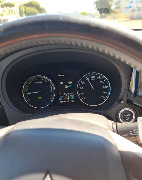 Mitsubishi Outlander • 2013 • 169,999 km 3