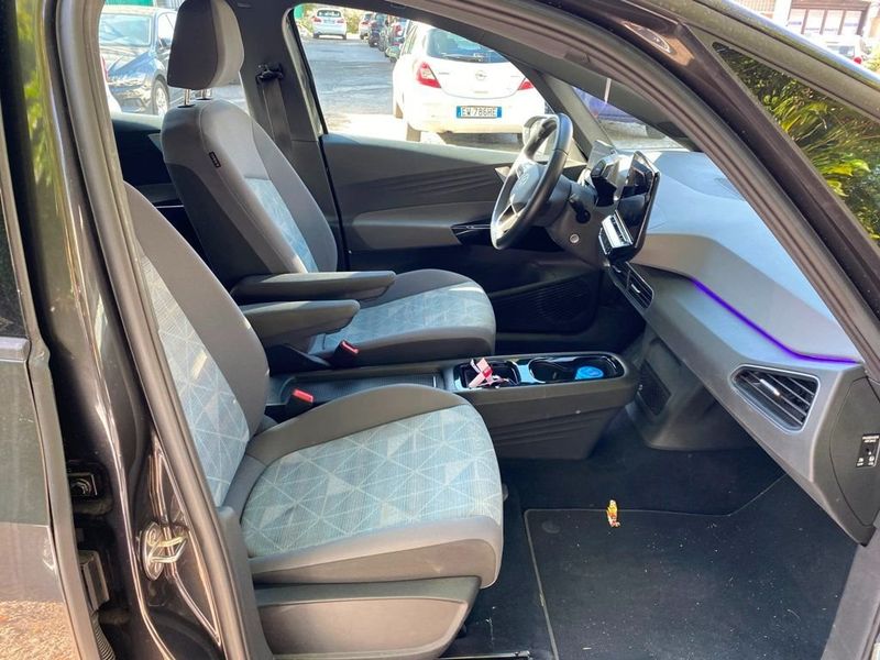 Volkswagen ID.4 • 2021 • 22,500 km 3