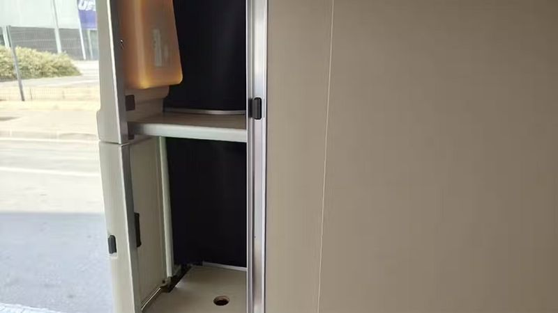 Mercedes-Benz 200 - 300 • 2019 • 76,303 km 8