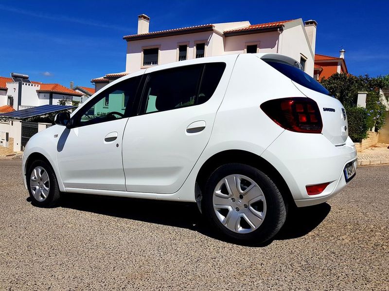 Dacia Sandero • 2020 • 80,000 km 2