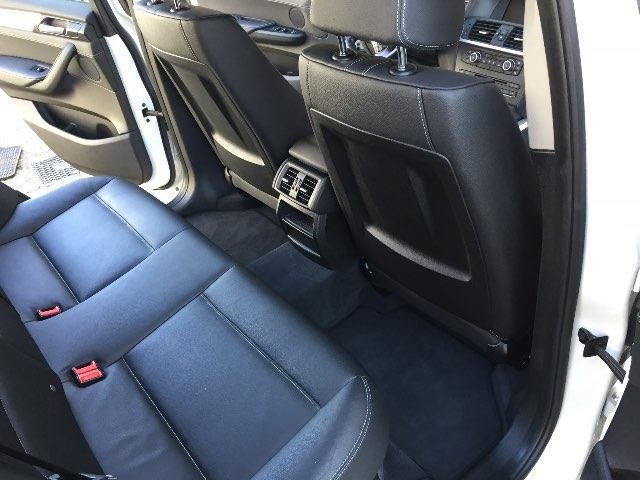 BMW X3 • 2013 • 192,000 km 5
