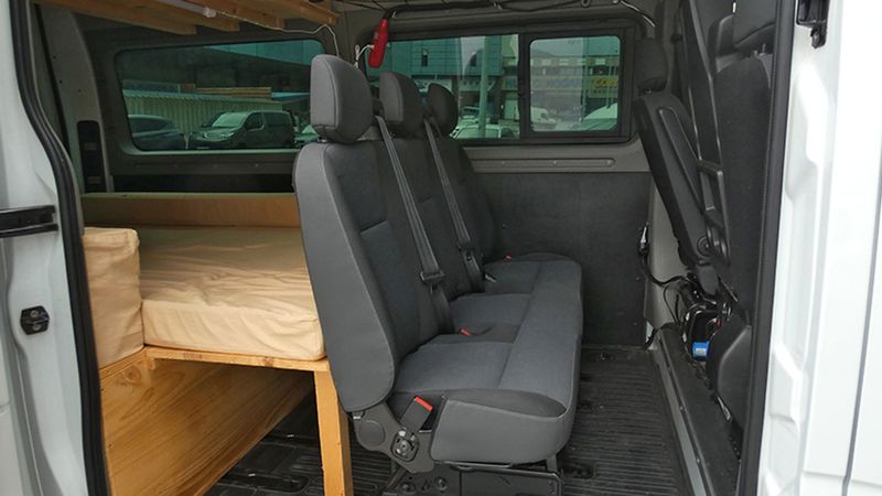 Nissan NV400 • 2018 • 28,450 km 23