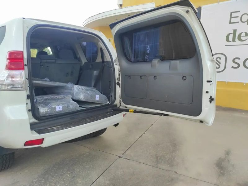 Toyota Land Cruiser • 2009 • 240,000 km 2