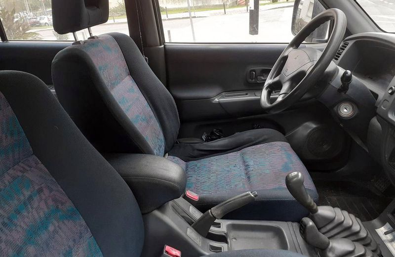 Mitsubishi Vanwagon • 2001 • 200,000 km 2