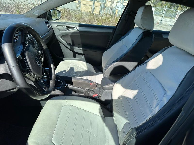 Volkswagen Jetta • 2016 • 106,000 mi 3