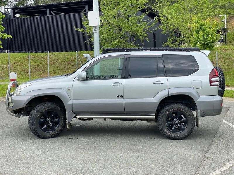 Toyota Land Cruiser • 2004 • 6,000 km 15