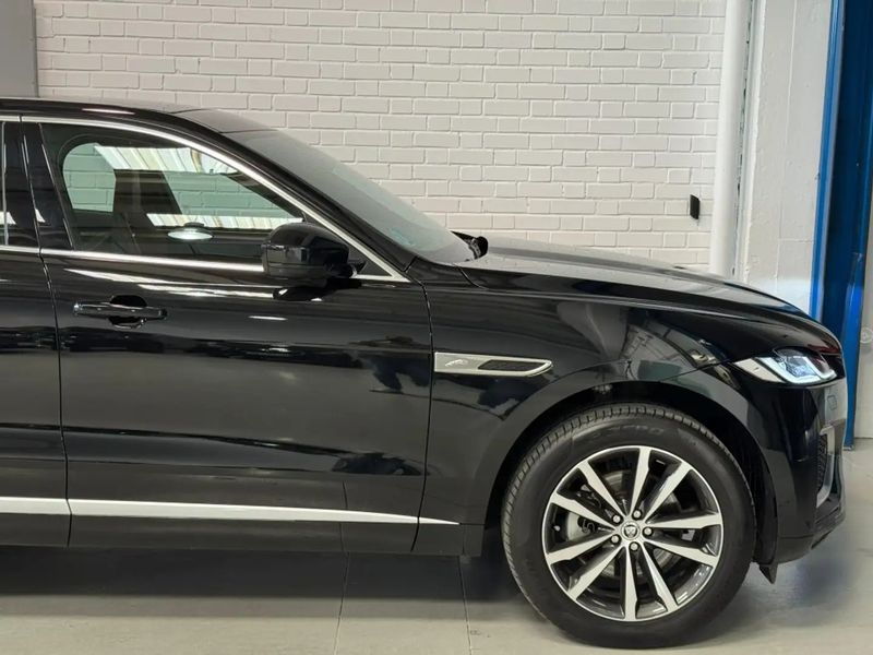 Jaguar F-Pace • 2024 • 30,000 km 6