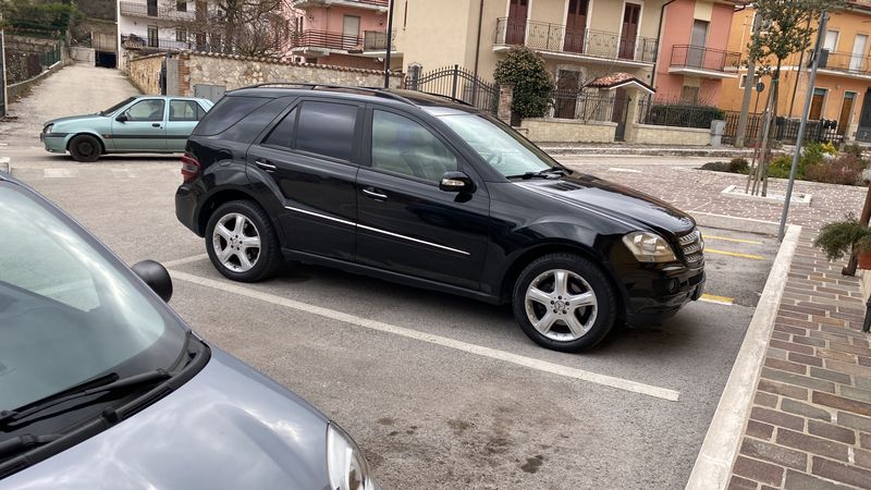 Mercedes-Benz M-Class • 2012 • 211,000 km 3