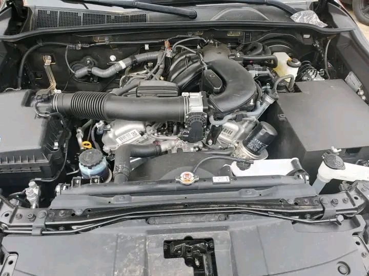 Toyota Hilux • 2017 • 50,000 km 3