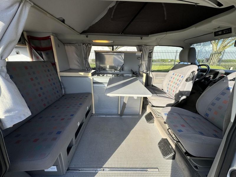 Volkswagen California • 2002 • 315,000 km 11