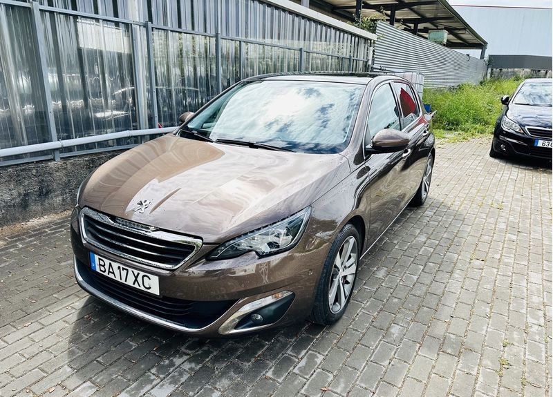 Peugeot 308 • 2013 • 120,000 km 1