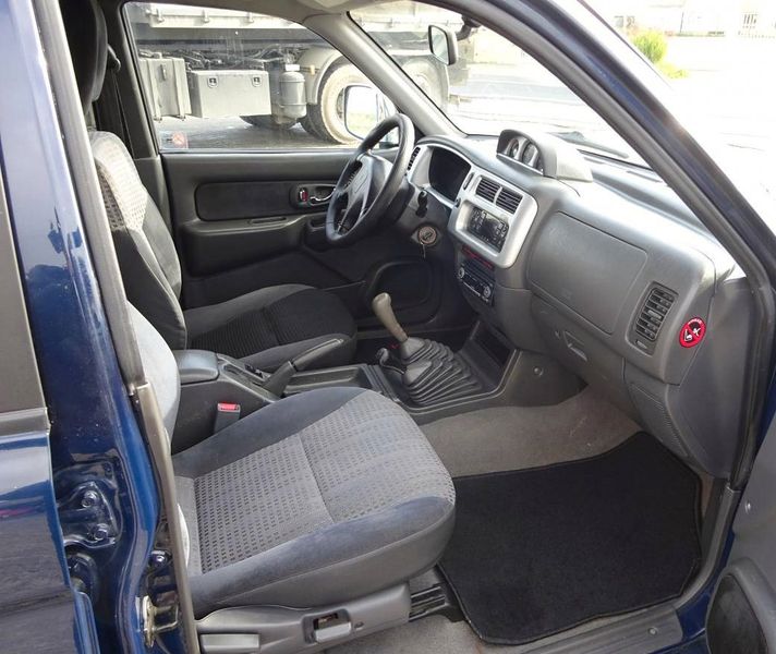 Mitsubishi L200 Pick up • 2014 • 190,000 km 2