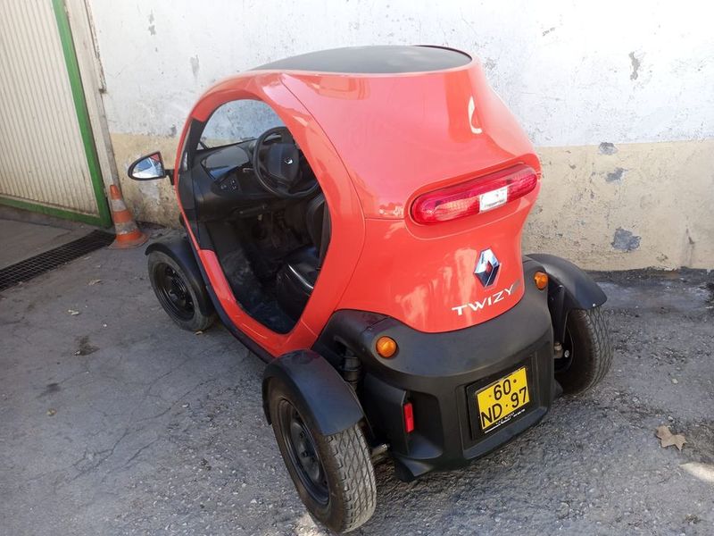 Renault Wind • 2012 • 12,000 km 3