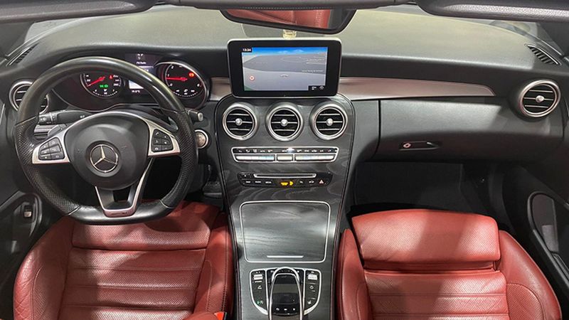 Mercedes-Benz C-Class • 2018 • 84,652 km 9
