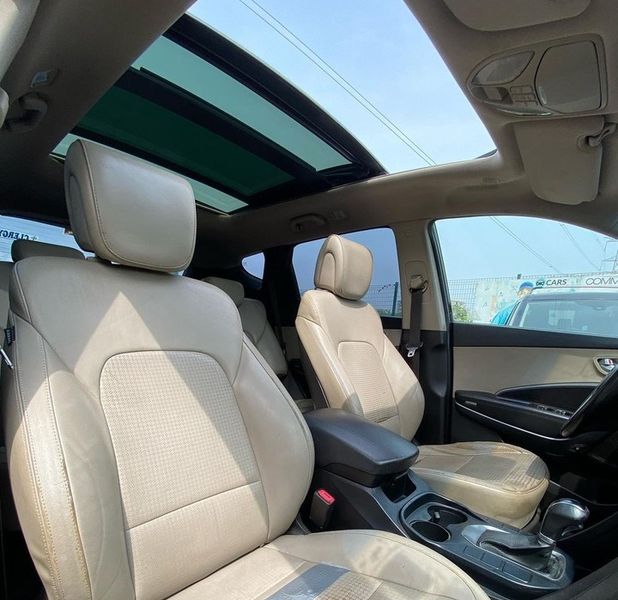 Hyundai Santa Fe • 2014 • 21 km 2