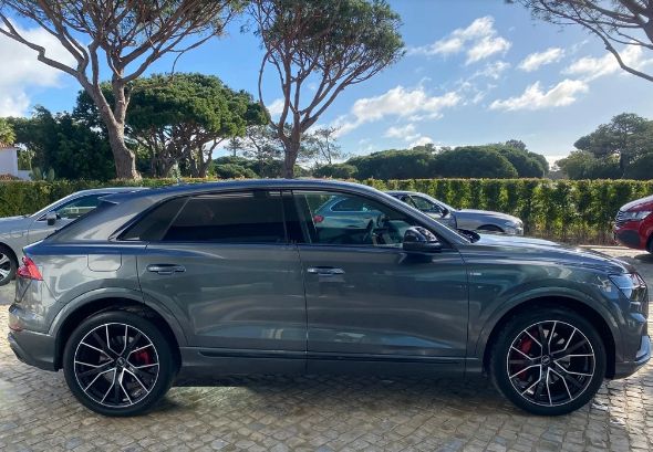Audi Q8 • 2023 • 24,442 km 2
