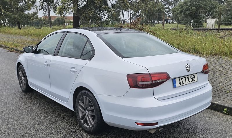 Volkswagen Jetta • 2017 • 260,000 km 2
