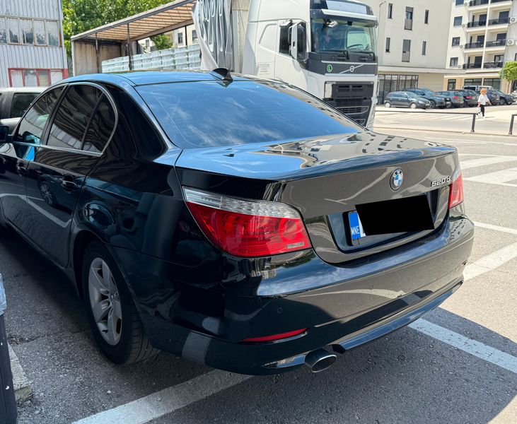 BMW 520D • 2009 • 245,000 km 1