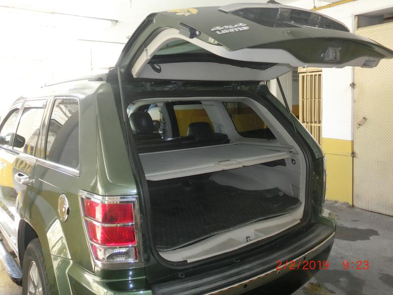 Jeep Cherokee • 2009 • 146,100 km 9