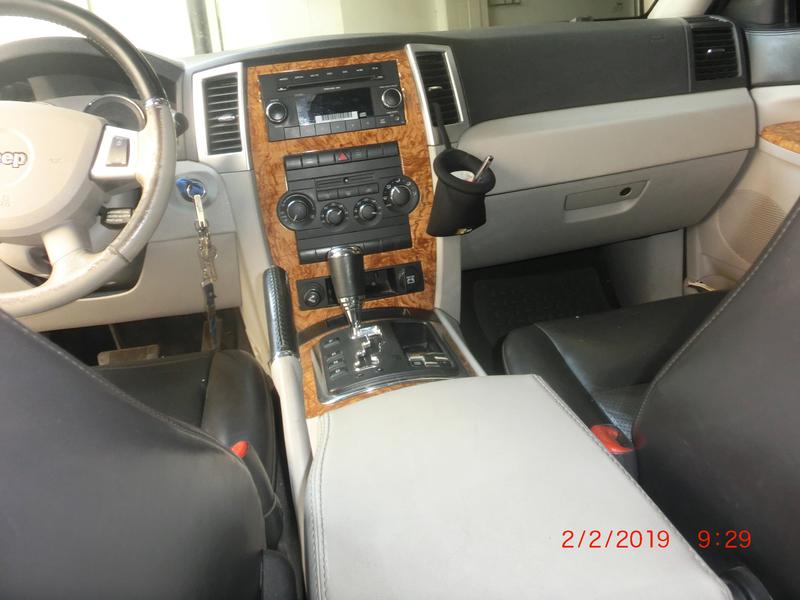 Jeep Cherokee • 2009 • 146,100 km 12