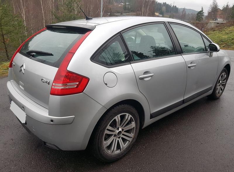 Citroën C4 • 2006 • 205,000 km 4