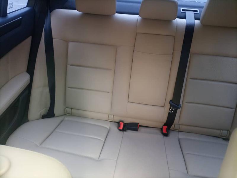 Mercedes-Benz E • 2011 • 127,901 km 1