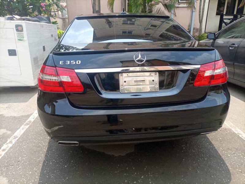 Mercedes-Benz E • 2011 • 127,901 km 3