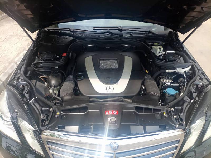 Mercedes-Benz E • 2011 • 127,901 km 8