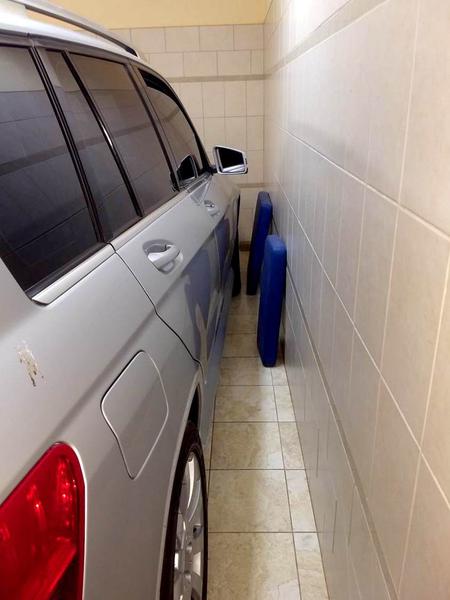 Mercedes-Benz GLK • 2010 • 113,000 km 22