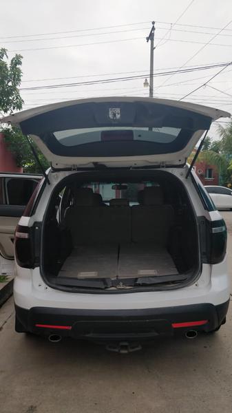 Ford Explorer • 2013 • 153,000 km 5