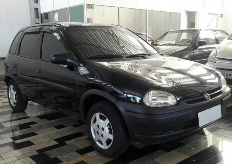 Chevrolet Corsa • 1999 • 73,000 km 3