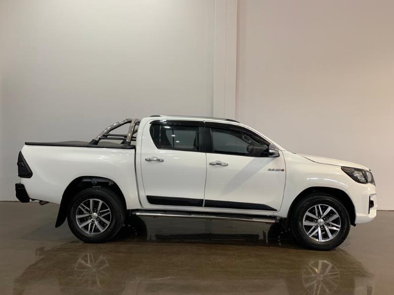 Toyota Hilux • 2017 • 67,034 km 6