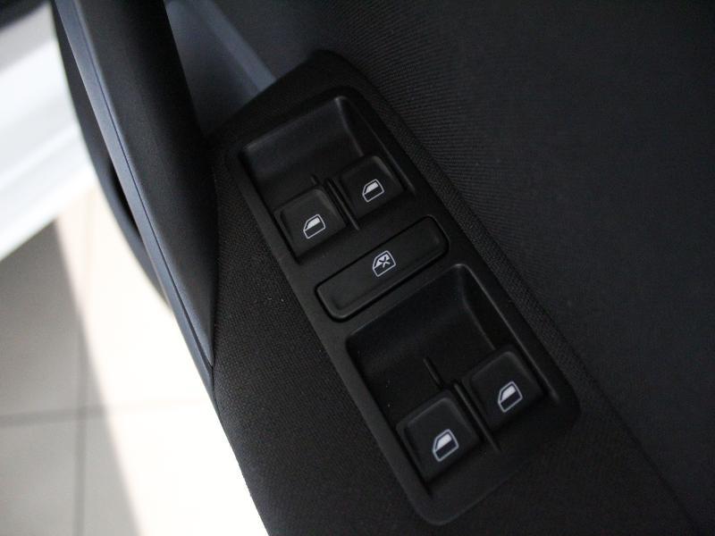 Volkswagen Polo • 2017 • 60,000 km 3