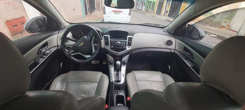 Chevrolet Cruze • 2012 • 118,000 km 5