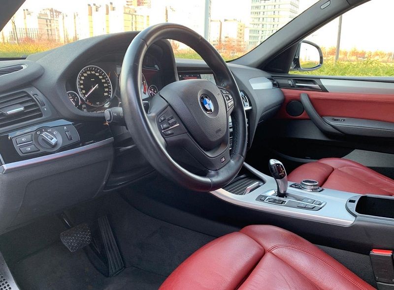 BMW X4 • 2015 • 144,000 km 2